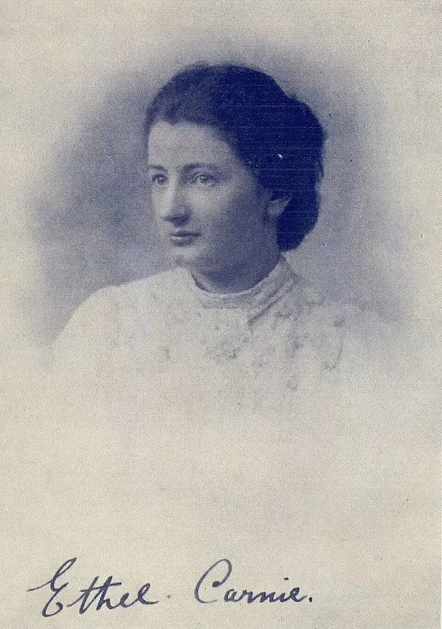 Portrait of Ethel Carnie Holdsworth