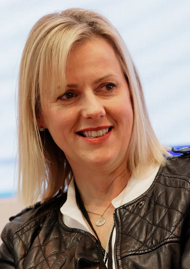 Portrait of Jojo Moyes
