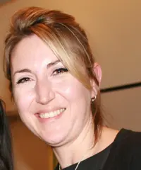 Portrait of Lisa Jewell