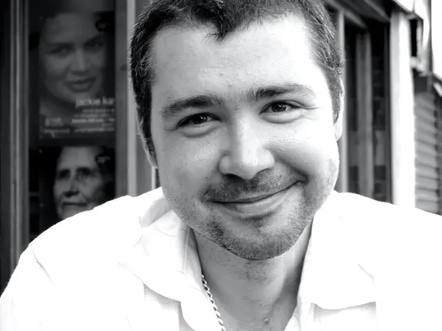 Portrait of Steven Hall