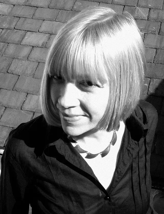 Portrait of Zoë Skoulding